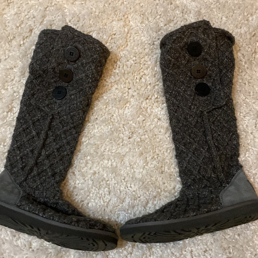 UGG Australian lattice sweater, Cardi boots
